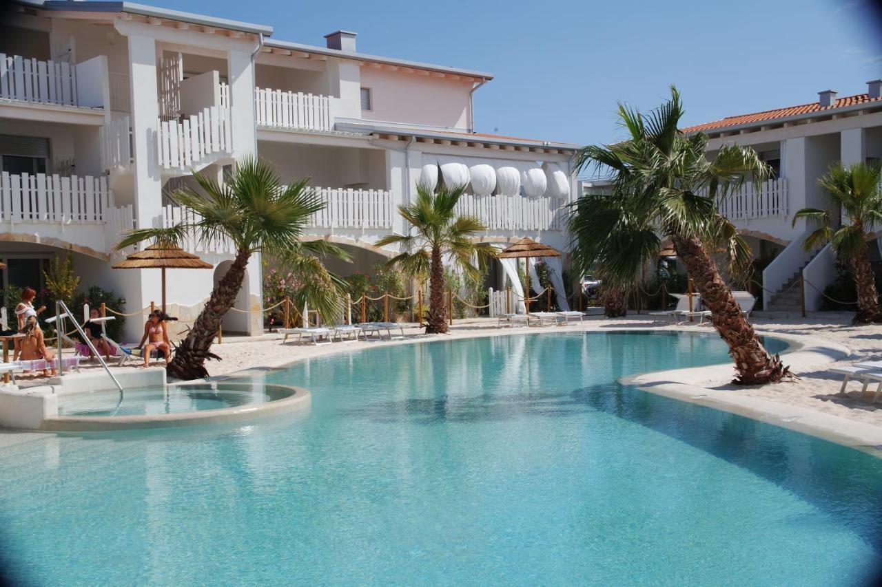 Cala Blu Residence Con Piscina-Centralissimo Lido Di Jesolo Buitenkant foto